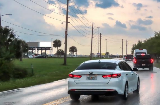 Location photo for N Frontage Rd near Mccoy Rd and N Frontage Rd, Airport North (Orlando)