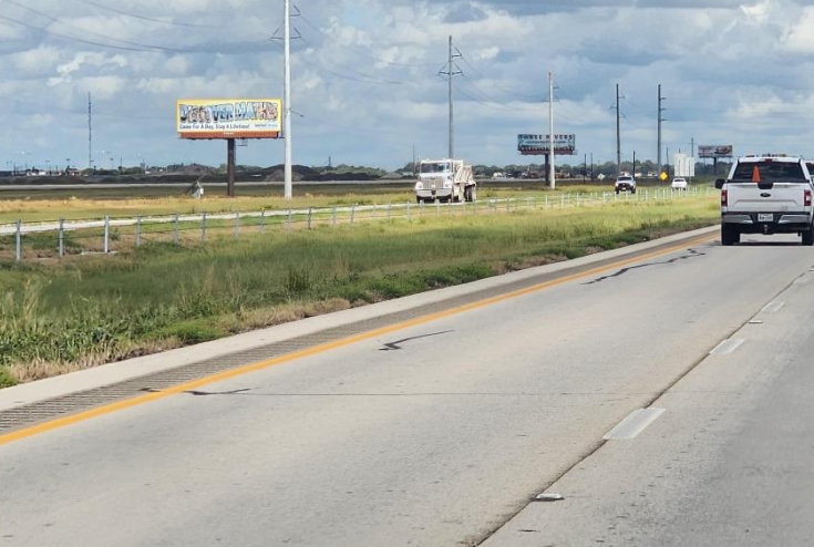 WS I-37, 1.5 mi. N/O SH-188 FS Media