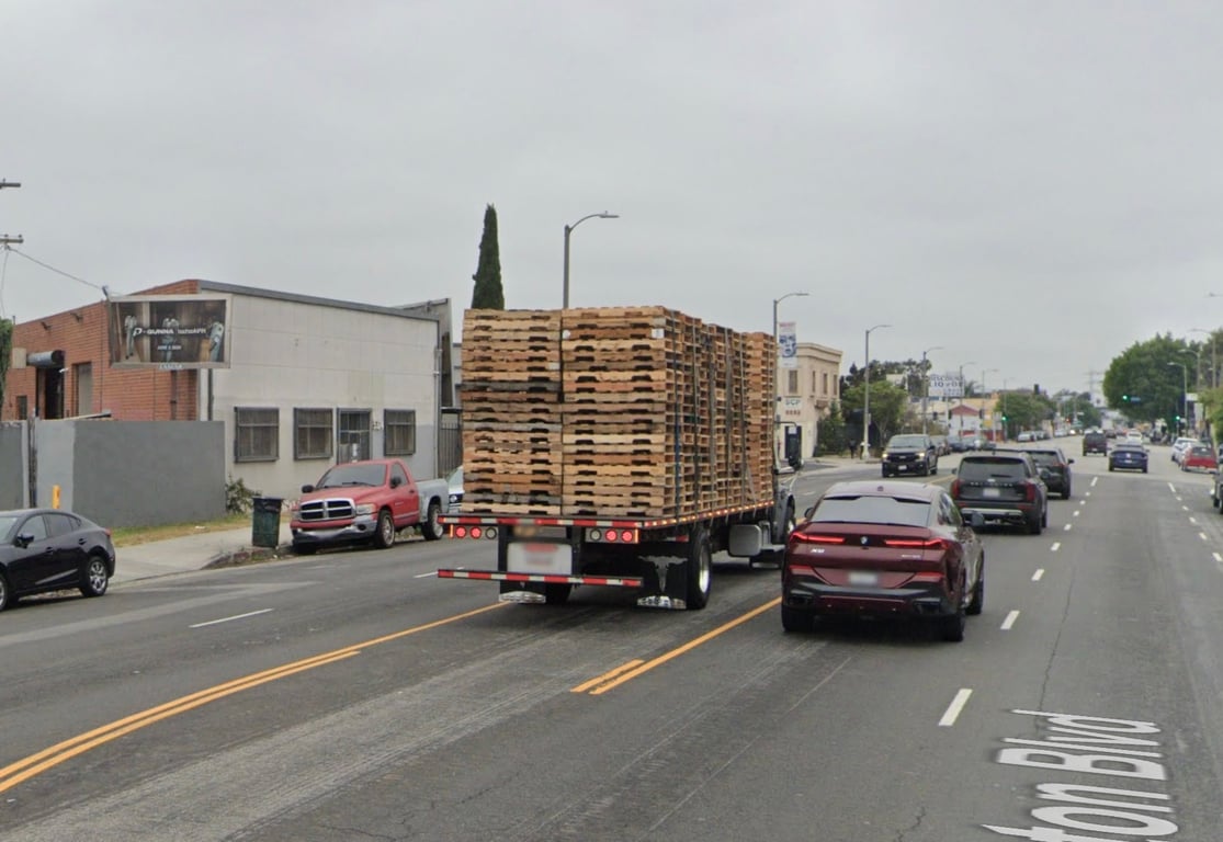 WASHINGTON BLVD SL 179F W OF BURNSIDE EF Media