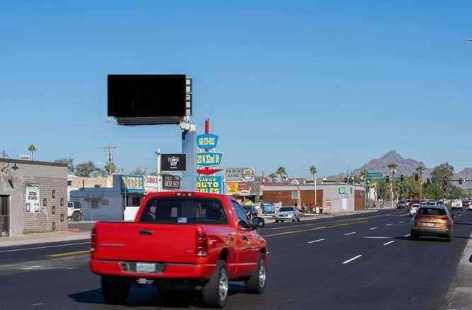 Location photo for N 32nd St near 32nd St & McDowell Rd, Camelback East Village (Phoenix)