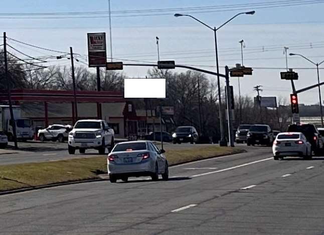 1609 TEXOMA PKWY 0.25MI N/O US 75 ES Media