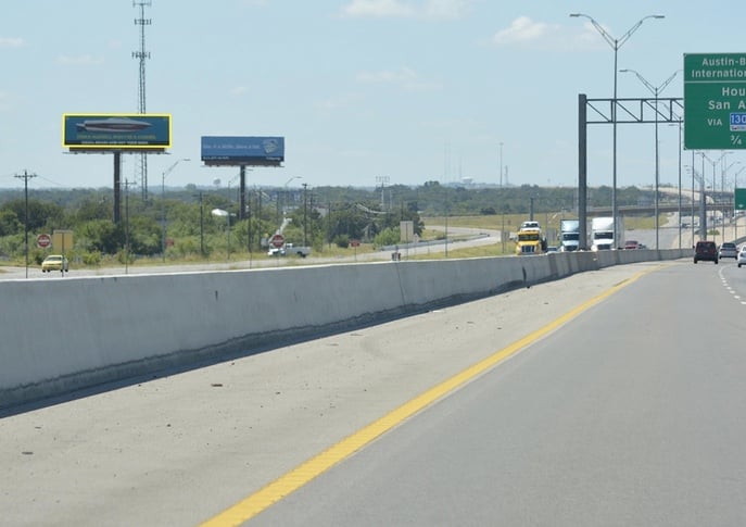 IH-35N, 0.75 MI N/O HWY 195 Media