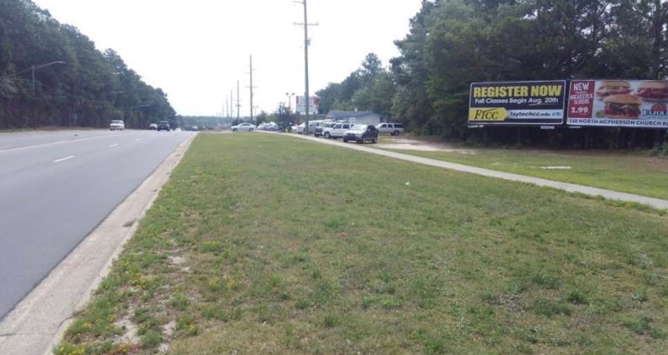 Location photo for Valleygate Dr (Fayetteville)