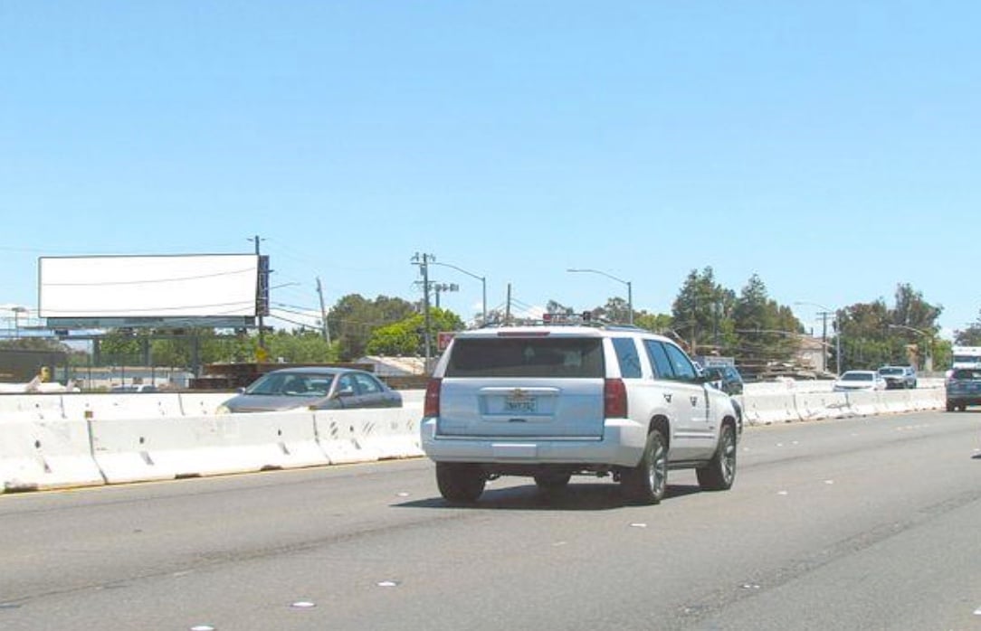 Location photo for E Bayshore Rd (East Palo Alto)