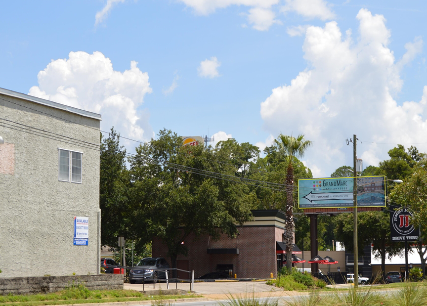 RUSSELL SL 425' E/O ARVILLE W/F Media