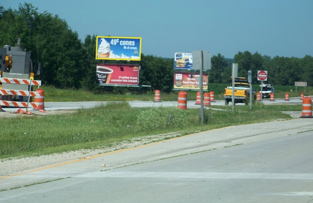 S/S HWY 23, 1.0 MI E/O HWY 57, TOP Media