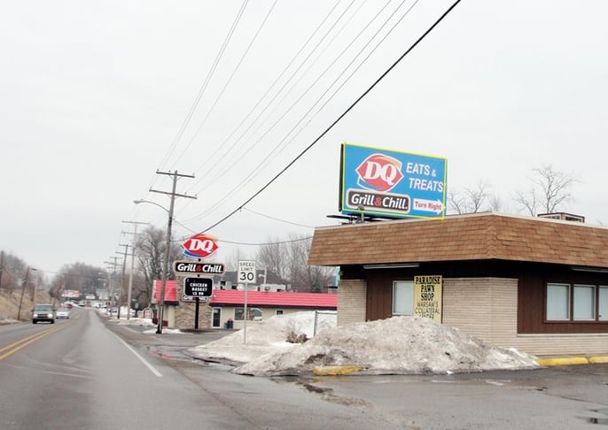 WINONA AVE & LAKEVIEW DR WARSAW Media