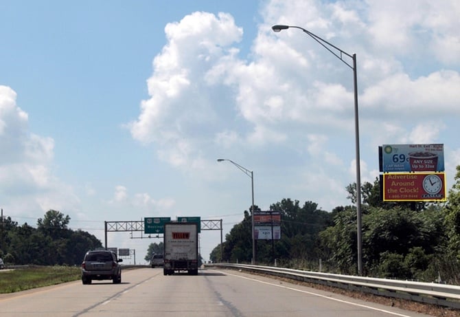 US 41 1/8 MI S/O 6TH ST Media