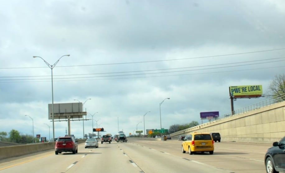 I-35W AT ROSEDALE W/S Media