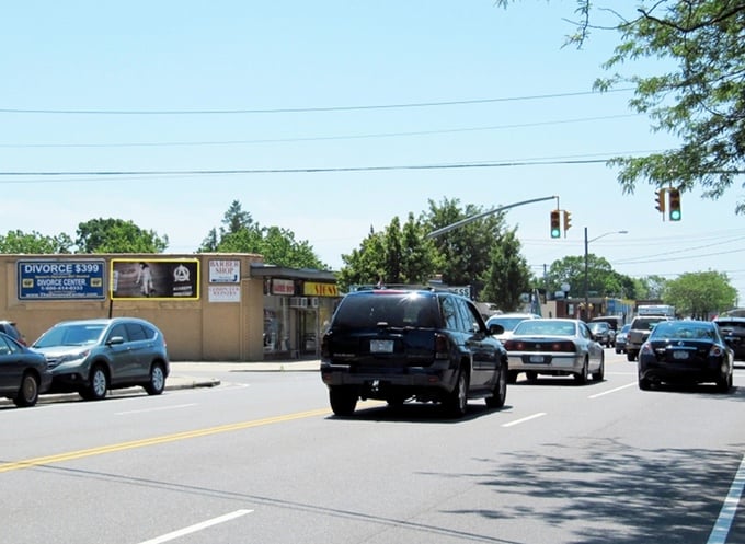 N BROADWAY EL 5F S OF N NASSAU AVENUE Media