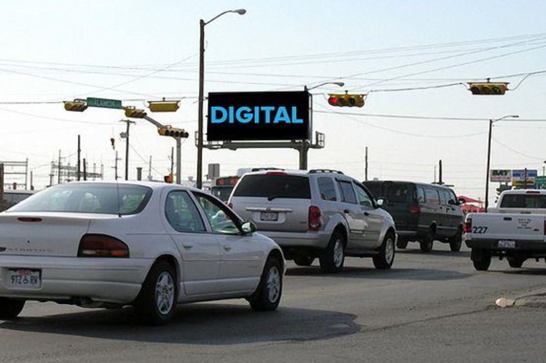 Location photo for Alameda Ave near 6920 Alameda\Delta, Mission Valley (El Paso)