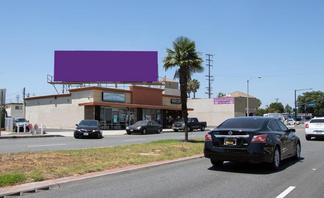 Location photo for Lakewood W/L S/O Gardendale F/S