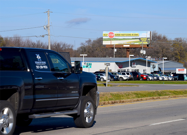 NW 2ND ST. N/O I-80 DES MOINES W/S F/S Media