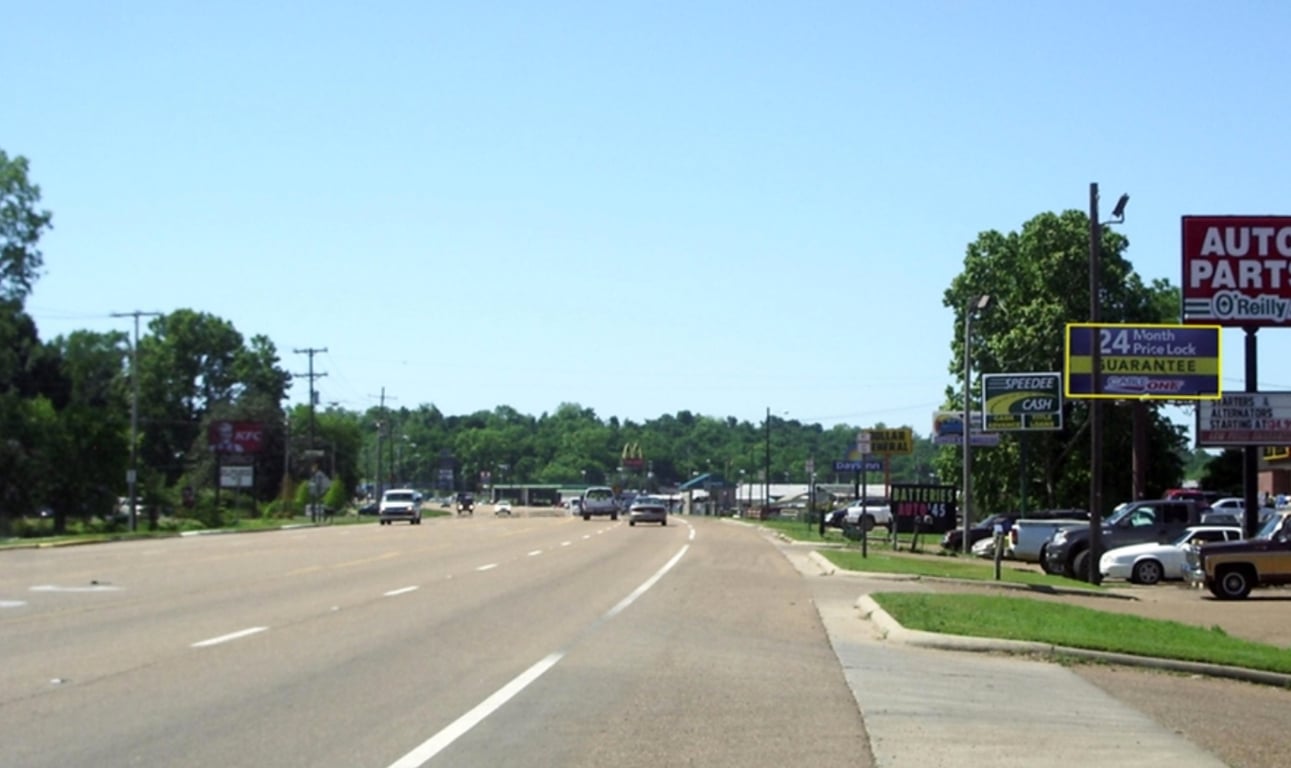 HWY49E.S/O AVONDALE W/S F/N