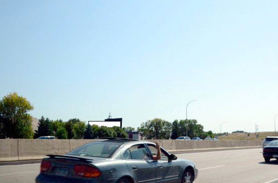 Location photo for Labore Rd & County Rd D E (Vadnais Heights)