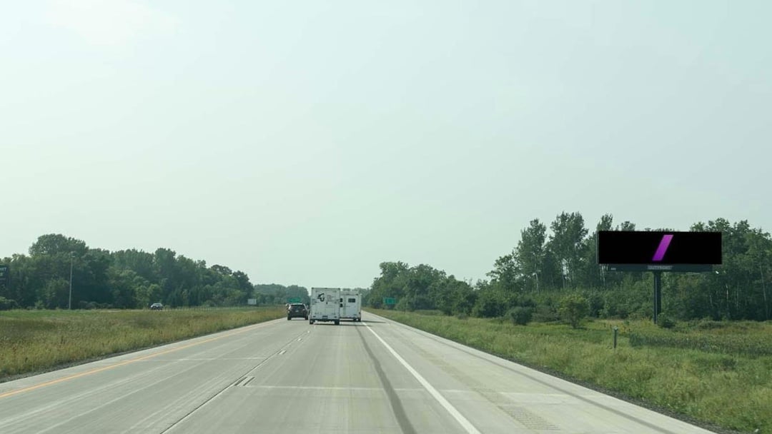 Location photo for I-35E 2000 ft S/O I-35 Split W/L F/N