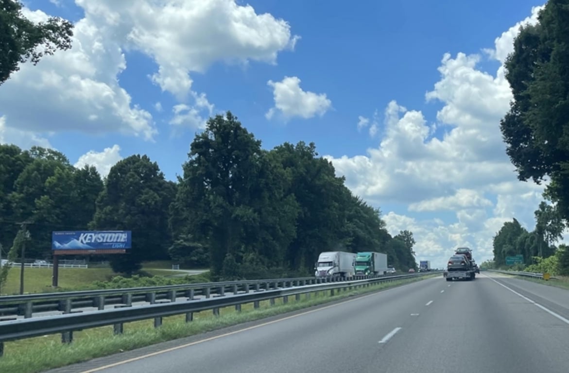 Location photo for I-77 E/S .3 MI N/O AMITY HILL RD LRFN