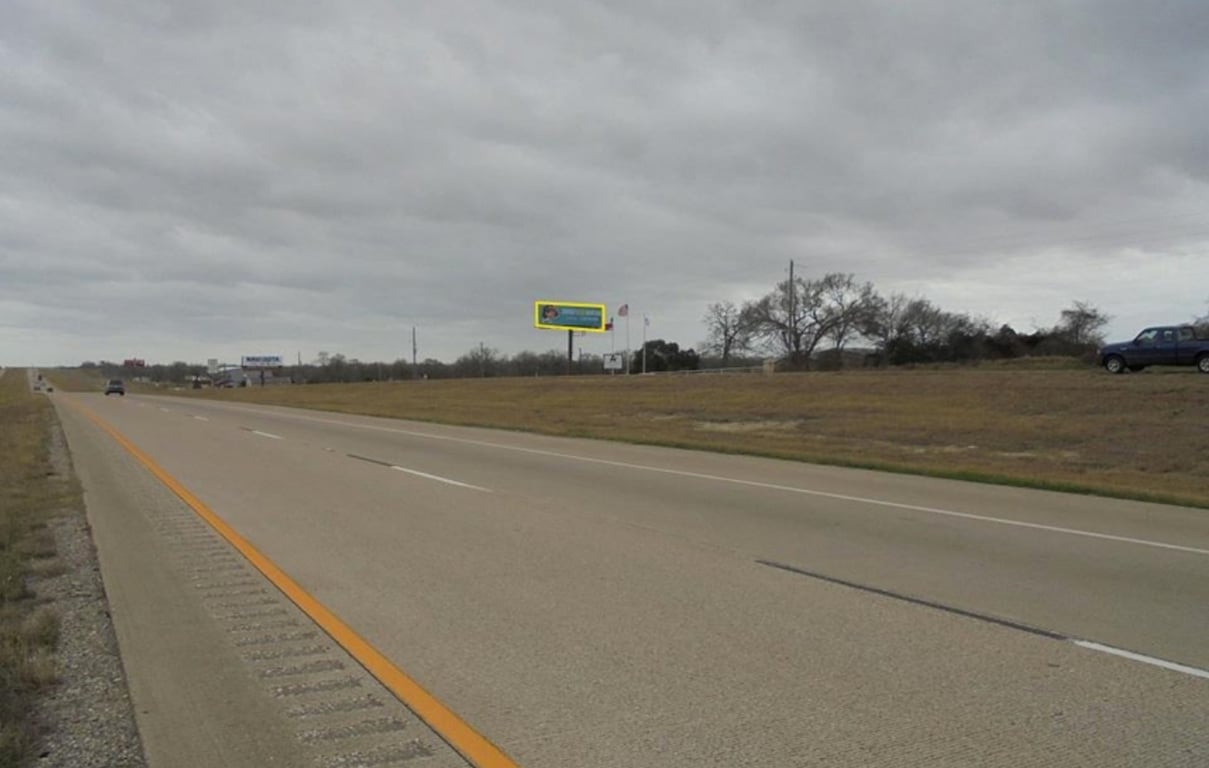 W/S SH 6, .1 MI N/O PARADISE WAY F/N Media