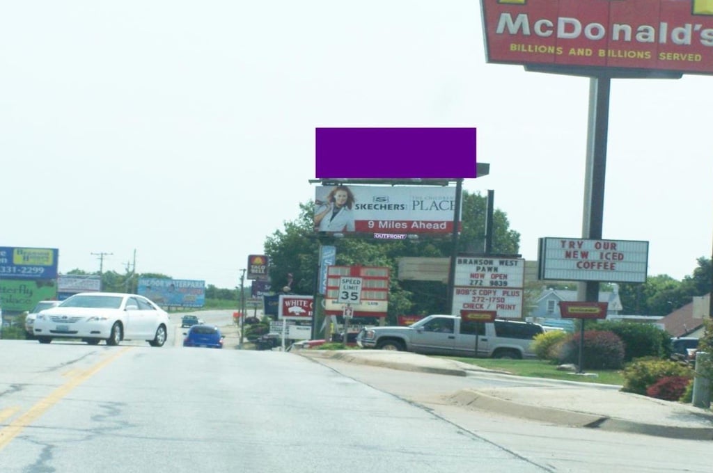 76 Hwy 1.0 mile E/O 13 Hwy E/S Top F/W Media