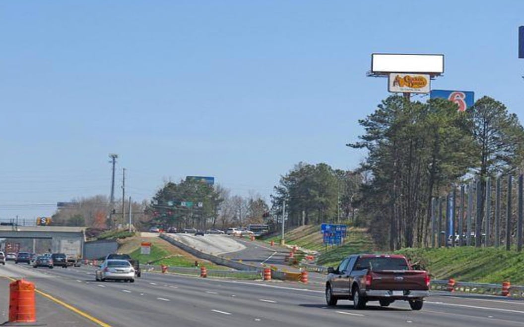 Location photo for Lawrenceville-Suwanee Rd near Horizon Village (Suwanee)