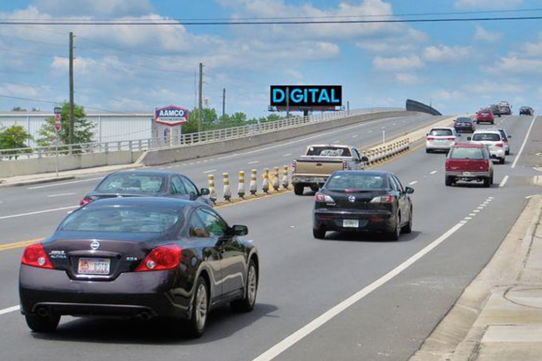 Location photo for SW 7th Ave near PineAvSW16thSt (Ocala)