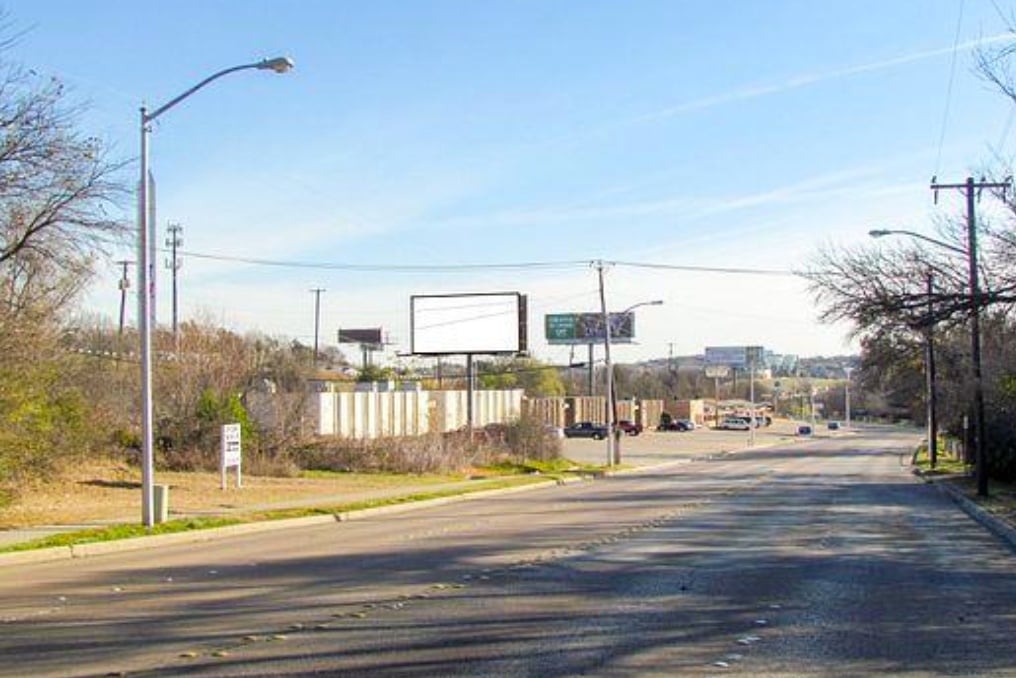 Location photo for Brentwood Stair Rd near Bridge & Willow Ridge, Central Meadowbrook (Fort Worth)