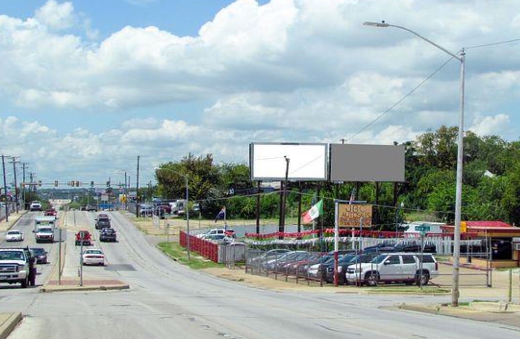 Location photo for Hutchinson St near 28th & Hutchinson, Diamond Hill (Fort Worth)