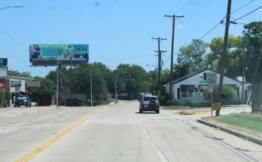 3800 W. VICKERY BLVD @ SUMMIT TILE, N/S Media