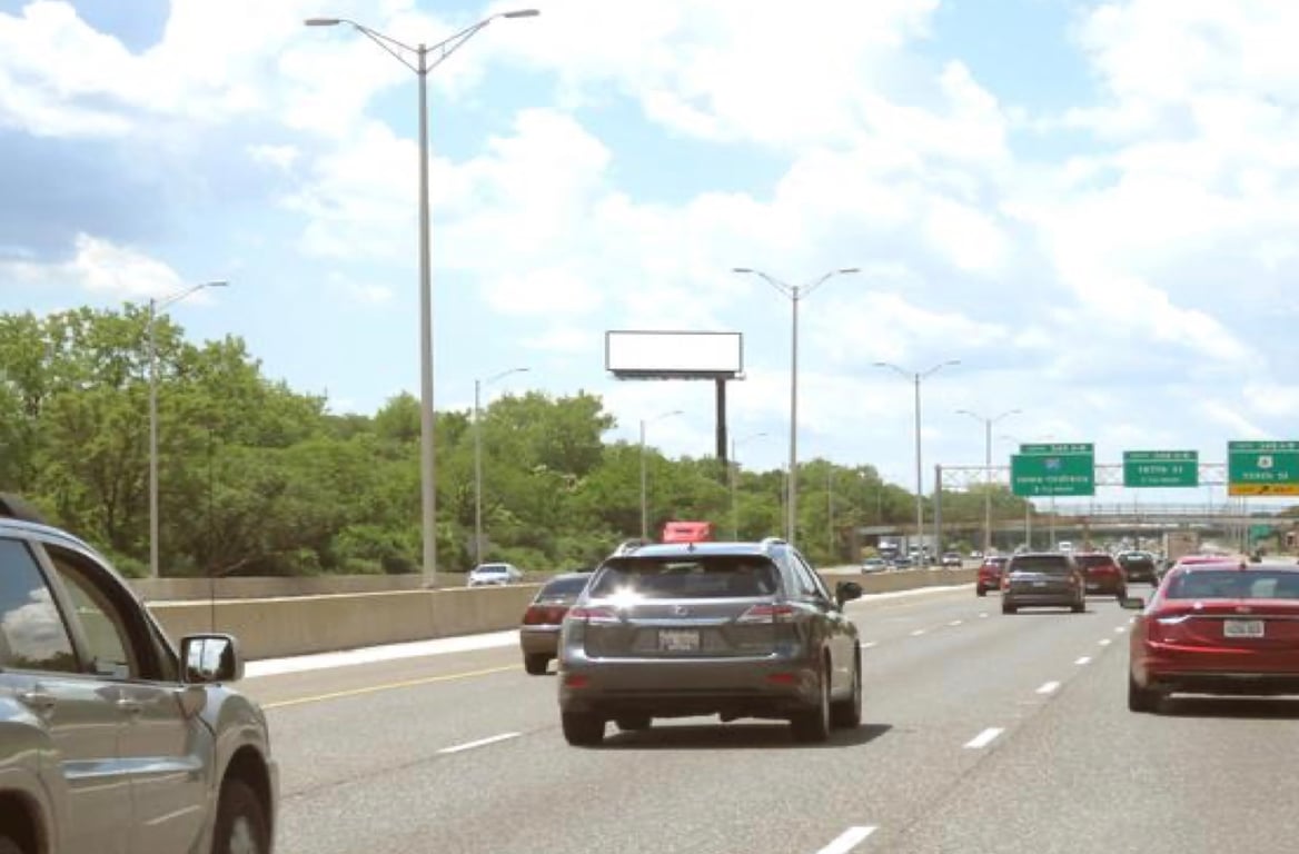 Location photo for W 157th St near Maya Family Clinic (Markham)