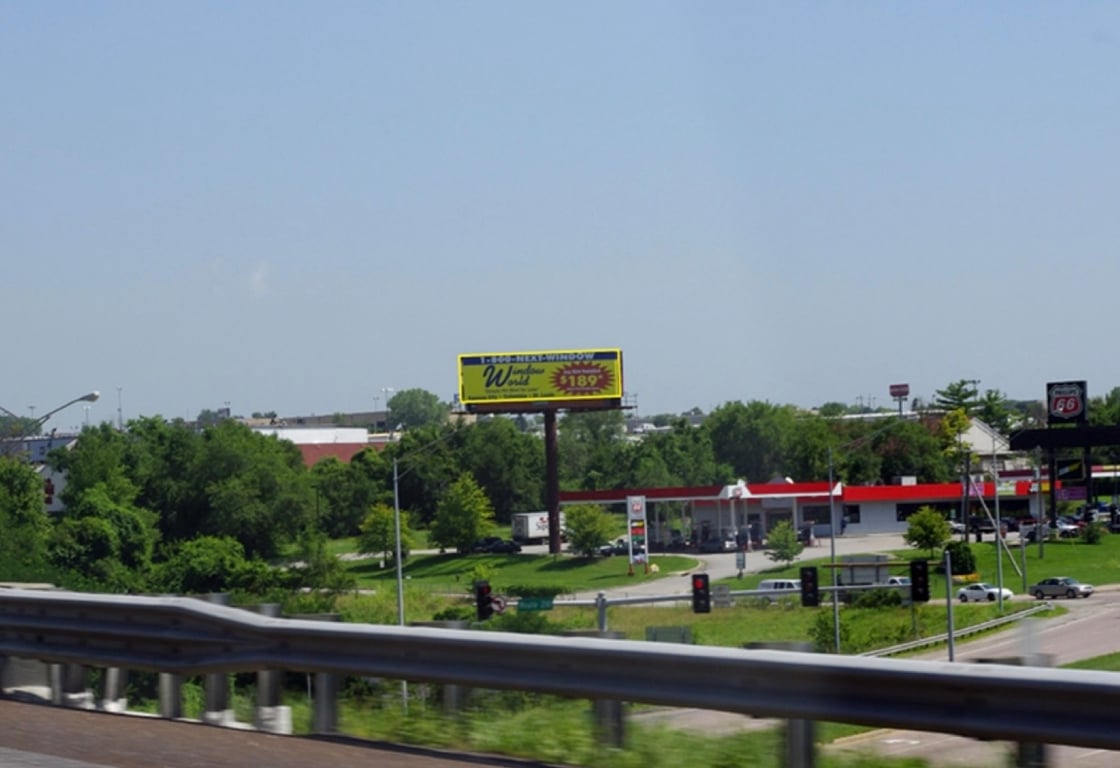 E/S I-435 .2MI N/O 210 HWY FS Media