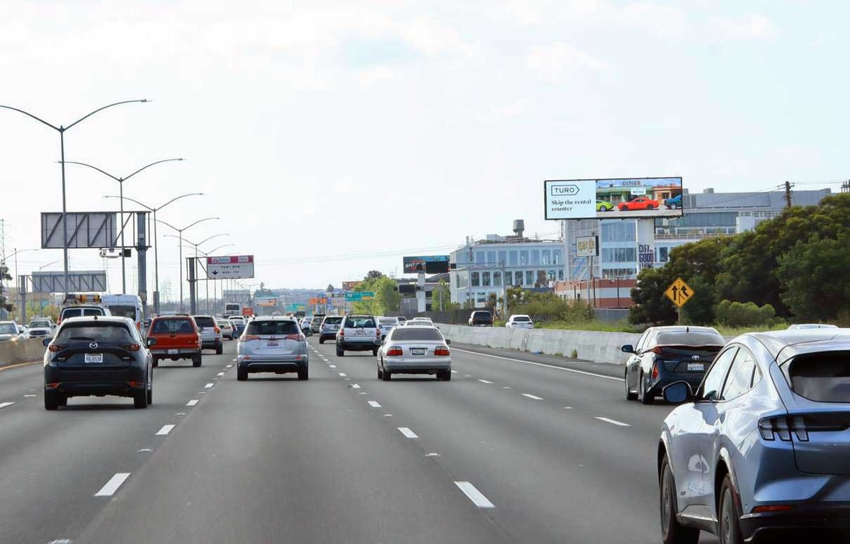 Highway 101 S/O Holly St F/N Media