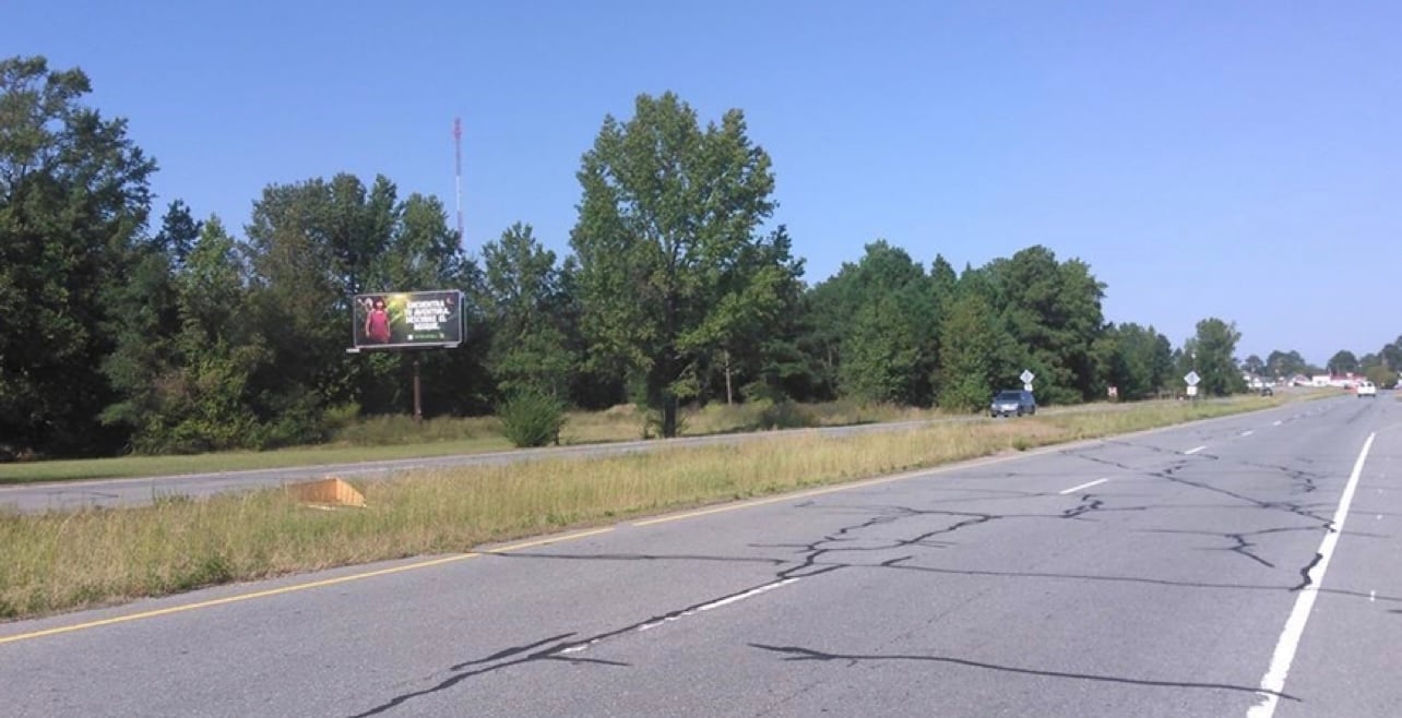 2009 US 117 N. 250 ft N/O HOOKS RIVER RD.(SR1305) WS Media