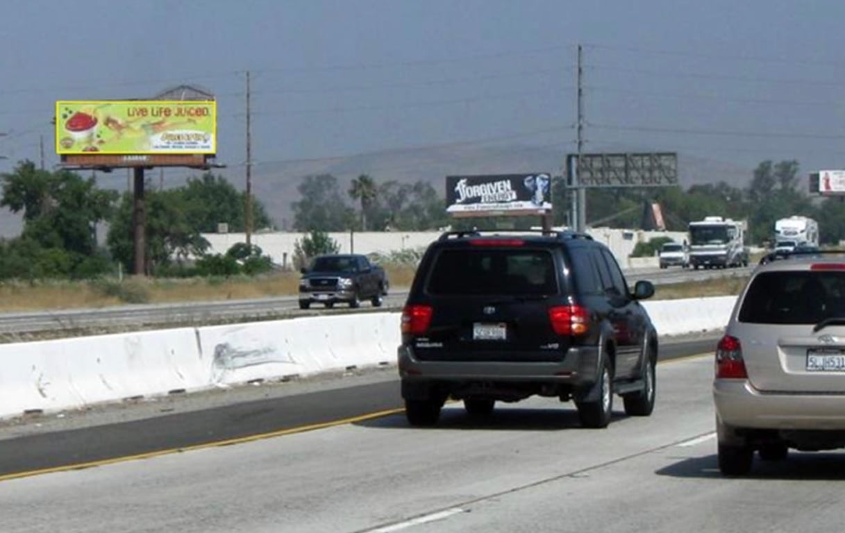 I-15 WL .6M N/O MAIN ST EXIT, LAKE ELS Media