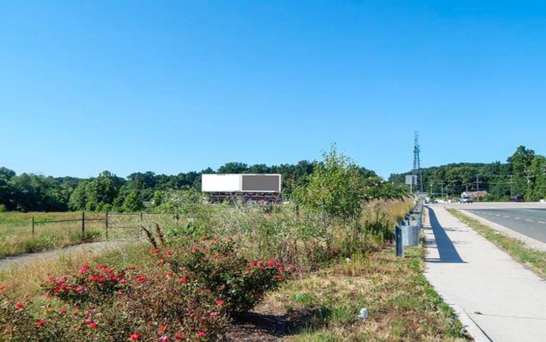 Location photo for Richmond Hwy near Neabsco Mills Rd at Route 1 (Woodbridge)