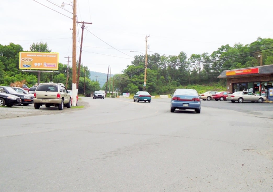 PITTSTON-N MAIN OPP CONVENIENT MART F/S Media