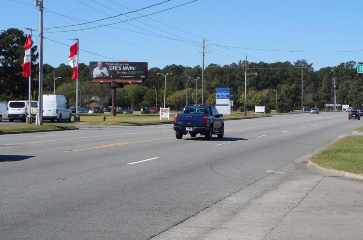 1055 US264 BUS(GREENVILLE BLVD) 0.4 mi W/O NC11 (MEMORIAL BLVD.) SS Media