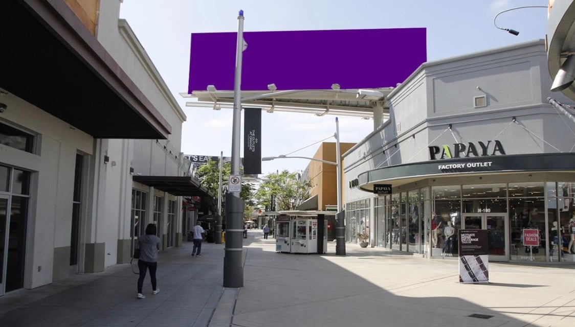 The Outlets @ Orange & Bose (NO EXT) % F/E Media