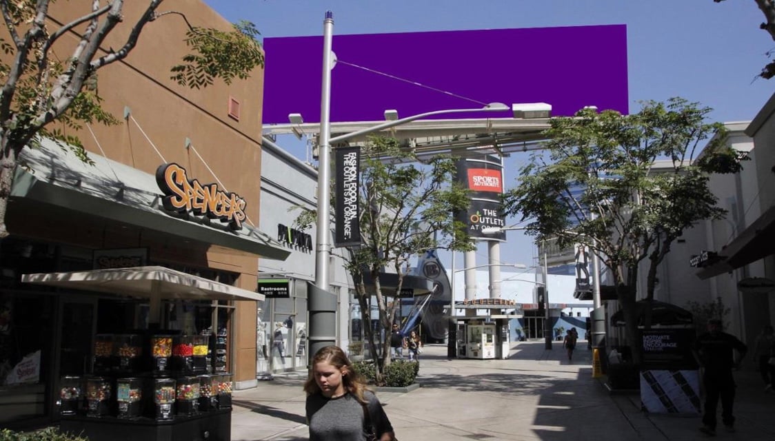 The Outlets @ Orange & Spenser's (NO EXT) % F/W Media