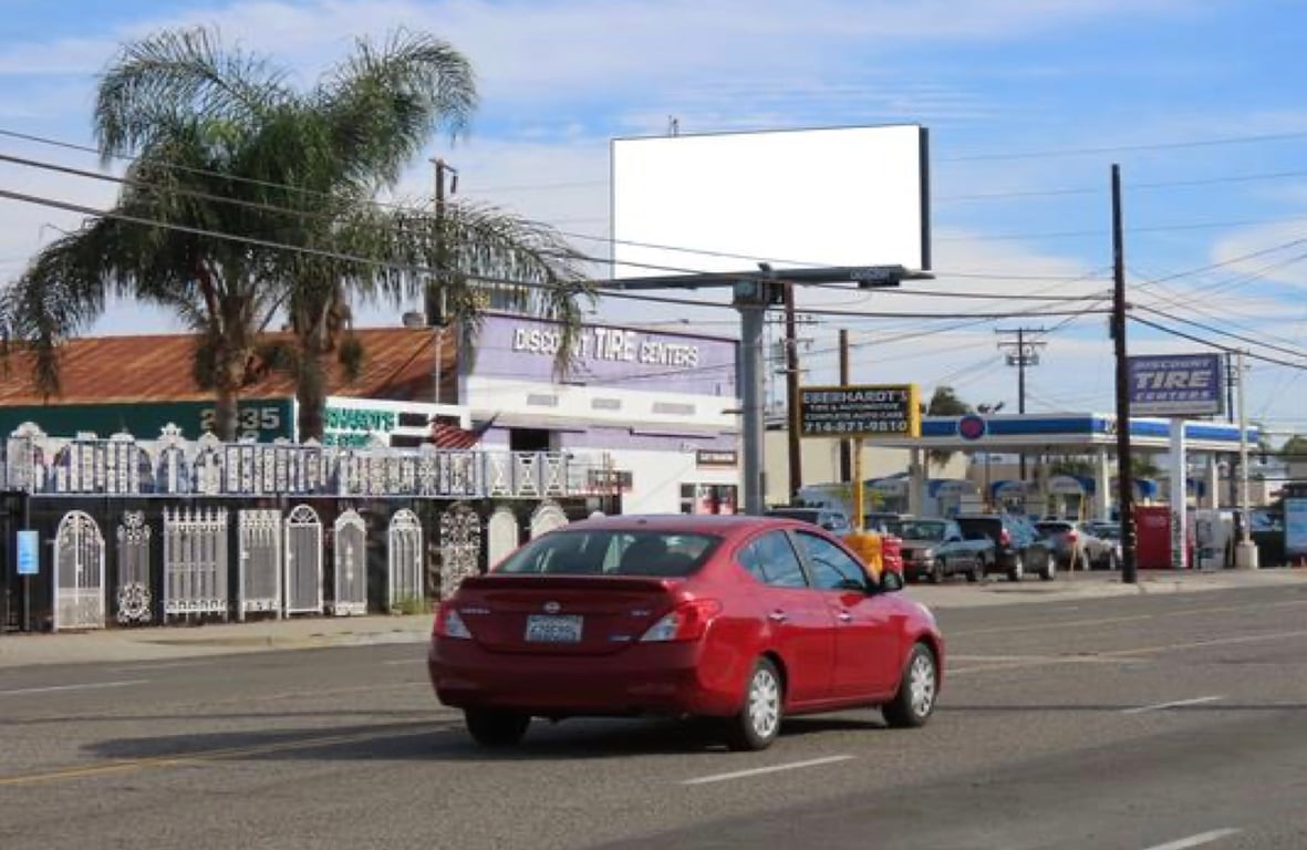 Location photo for E Orangethorpe Ave near State College-Orangethorpe (Fullerton)