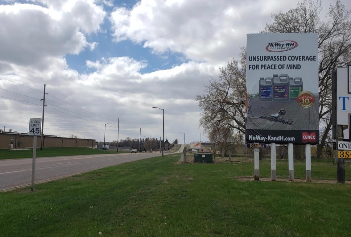 US 71 1.6 mi S/O SR 86 WS F/N Media