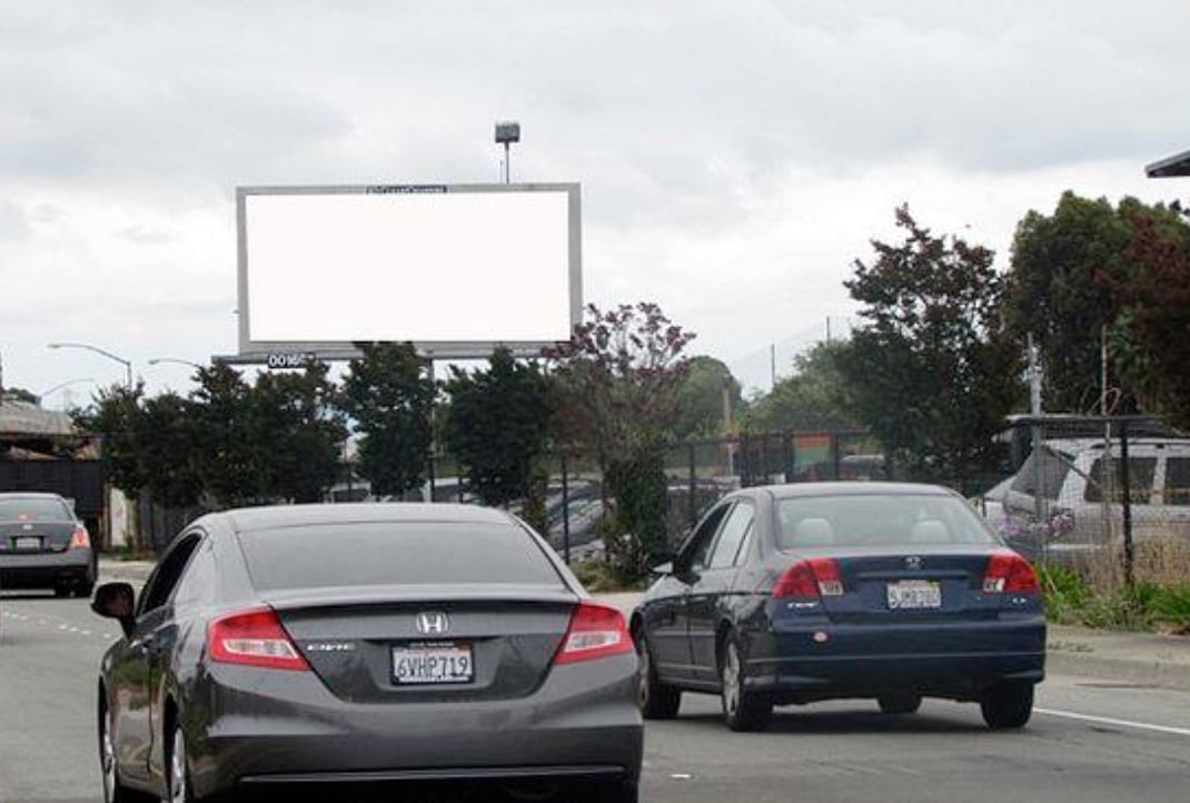 Location photo for Doolittle Dr near Hegenberger Rd & Doolittle Dr (Oakland)