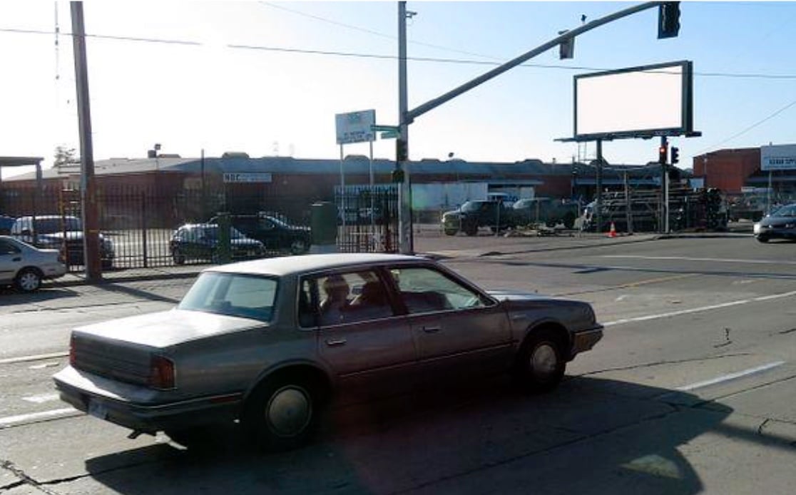 Location photo for San Leandro St near Seminary Av & Div 4 Gate (Near San Leandro St), Coliseum Industrial (Oakland)