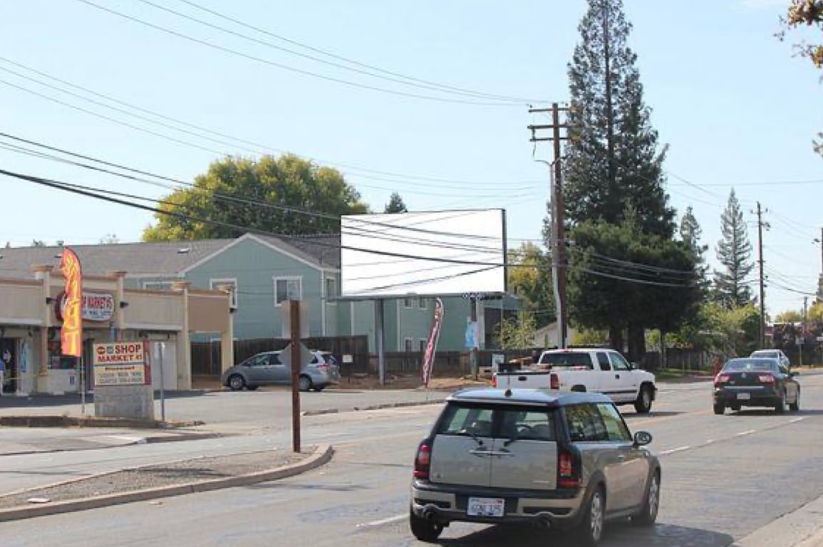 Location photo for El Camino Ave near El Camino Ave & Walnut Ave (WB) (Carmichael)