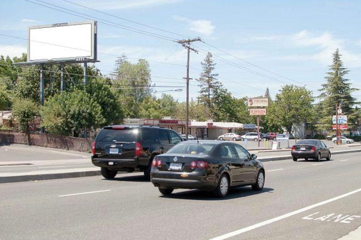 Location photo for Manzanita Ave near Manzanita Ave & Winding Way (NB) (Carmichael)