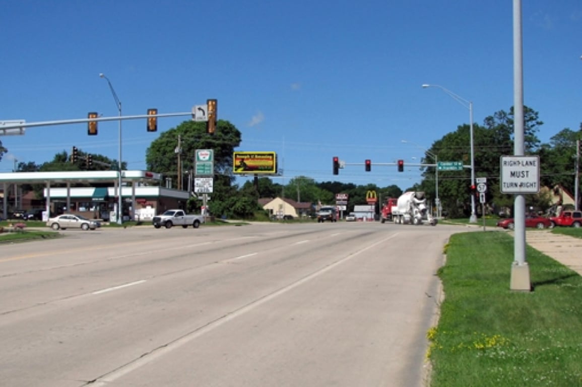 Location photo for W 1st St near Ice House Museum (Cedar Falls)