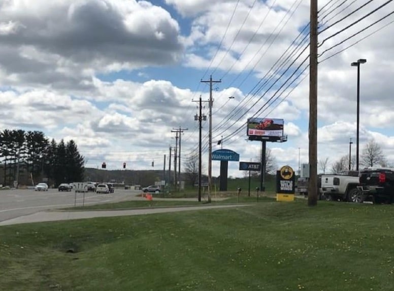 61539 Southgate Road @ Walmart Entrance Media