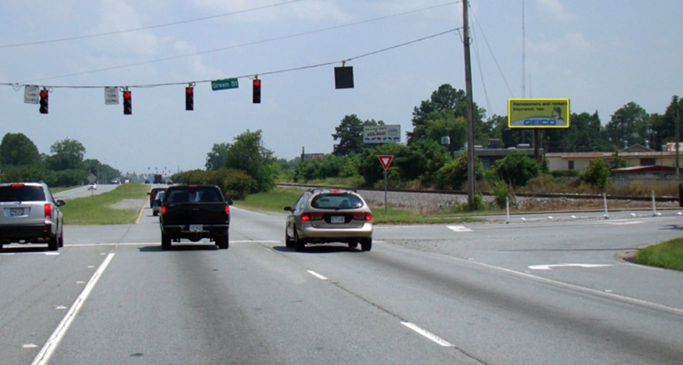 GA 247 300' S/O GREEN ST LOC.2 WS/FN Media