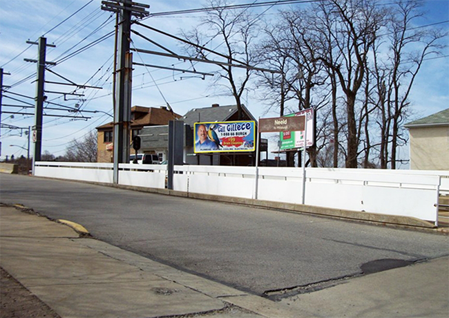 BROADWAY AVE W/L 50' S/O FREMONT Media