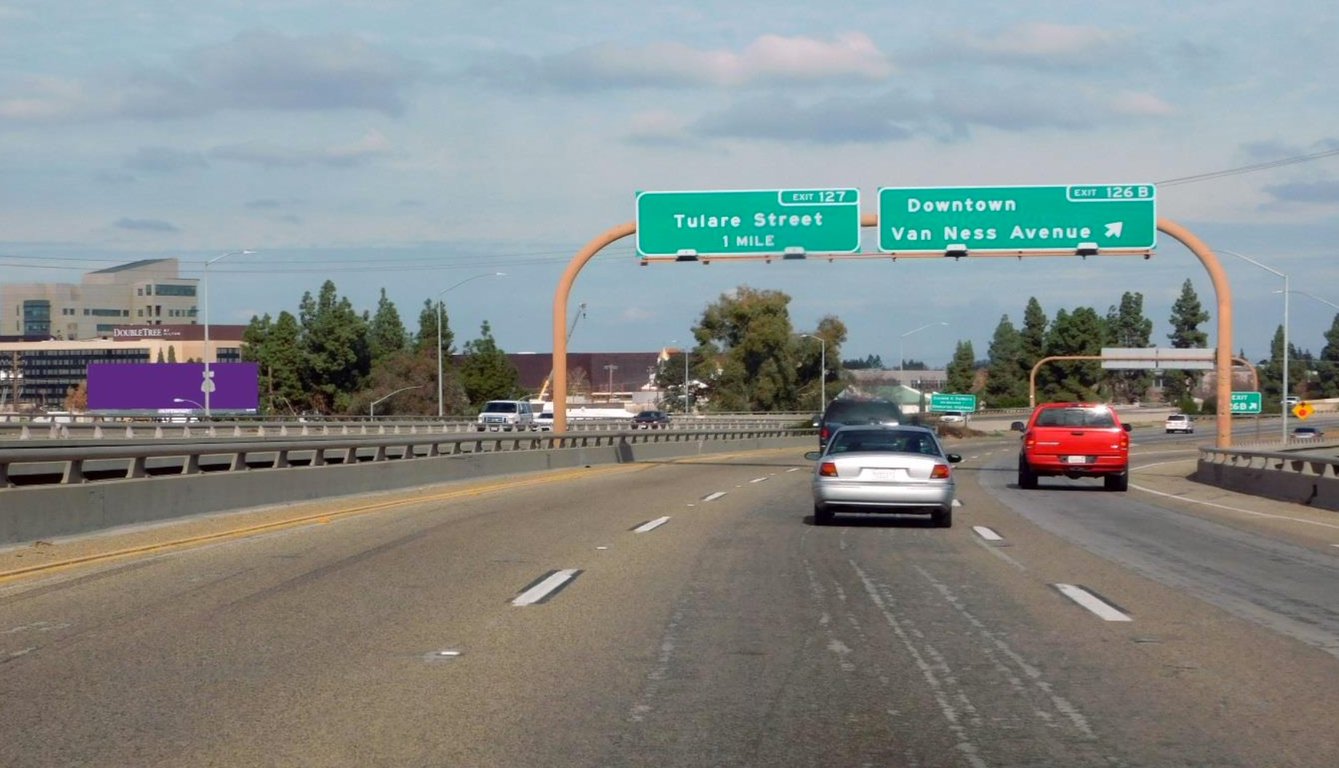 Hwy 41 .25 mi S/O Van Ness W/S F/S Media