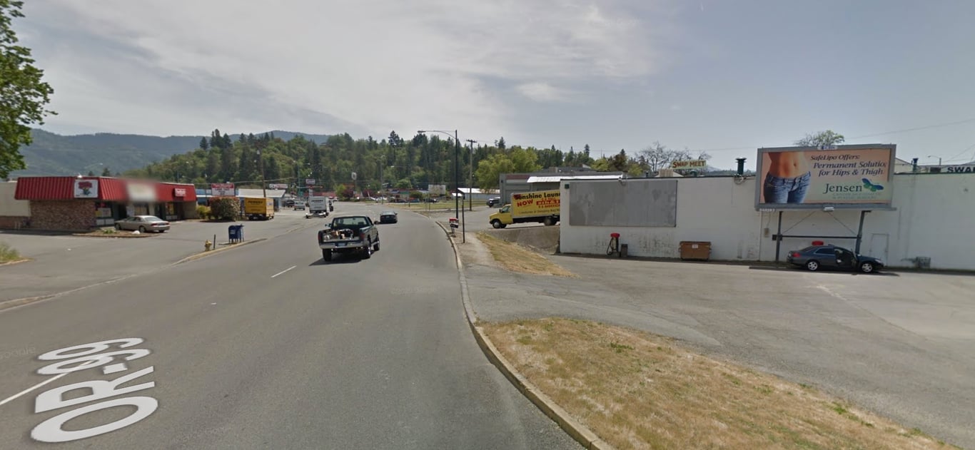 W/L HWY 99 360 FT S/O W PARK ST N F/N Media